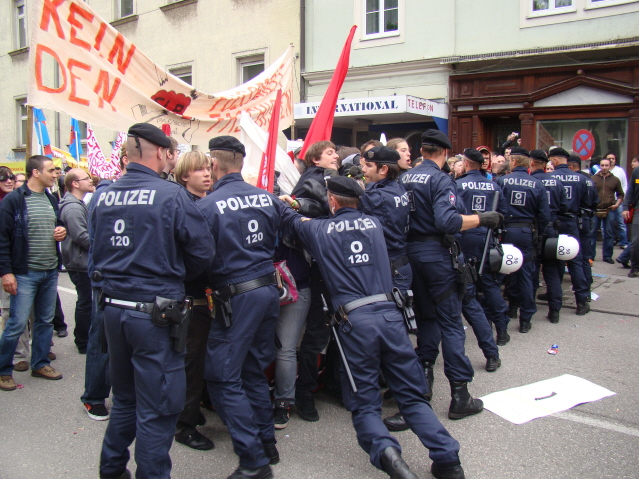 1_mai_demo_3.JPG