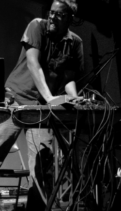 81339Rogelio-Sosa-live3.jpg